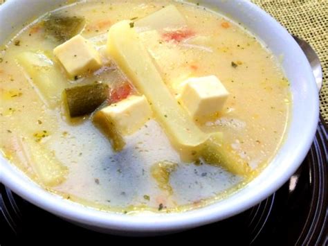  La Deliciosa Sopa de Queso con Pollo de Taian: ¿Un Comfort Food Chino con un Toque Cremoso y Especiado?