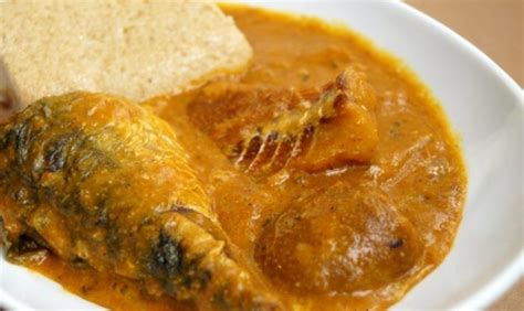  Ogbono Soup: ¡Un festín de sabores terrosos y cremosos que te transportará a las calles bulliciosas de Ibadan!