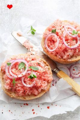  Mettbrötchen: ¡Una explosión de sabor salado y crujiente en cada bocado!